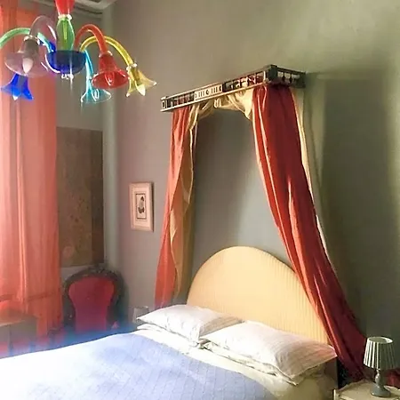Palazzo Malaspina Alojamento de Acomodação e Pequeno-almoço 3*
