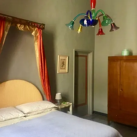 Palazzo Malaspina Alojamento de Acomodação e Pequeno-almoço Placência