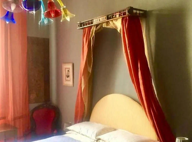 Palazzo Malaspina Nocleg ze śniadaniem 3*